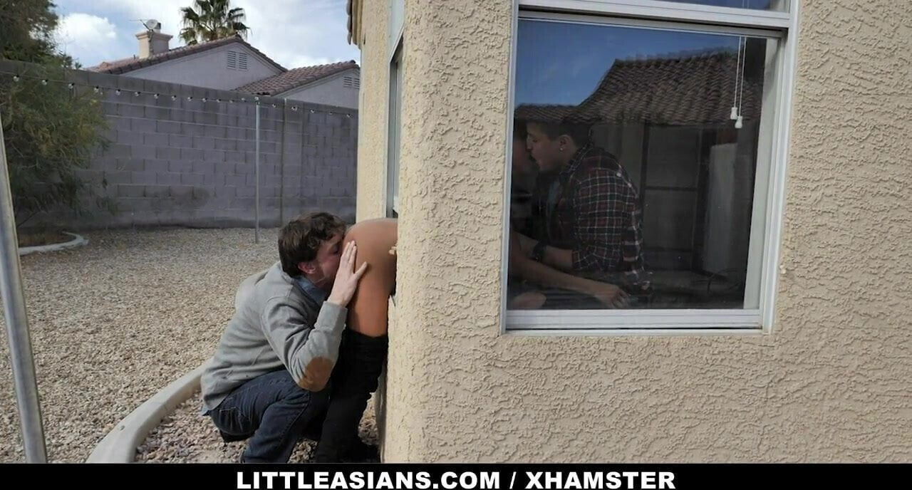 Gamer Dudes Bang Cute Asian Pizza Delivery Girl