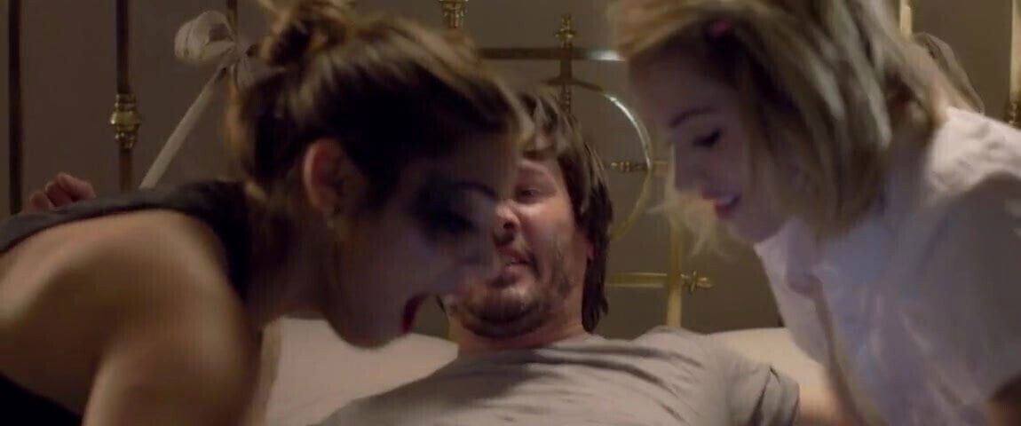 Ana de Armas, Lorenza Izzo - Knock Knock (2015)