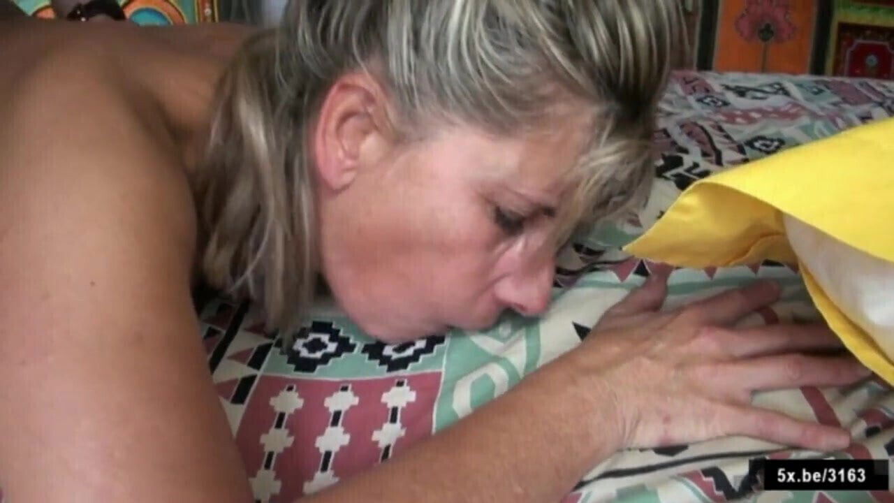 watches wife Lisa fucking anally with cocks