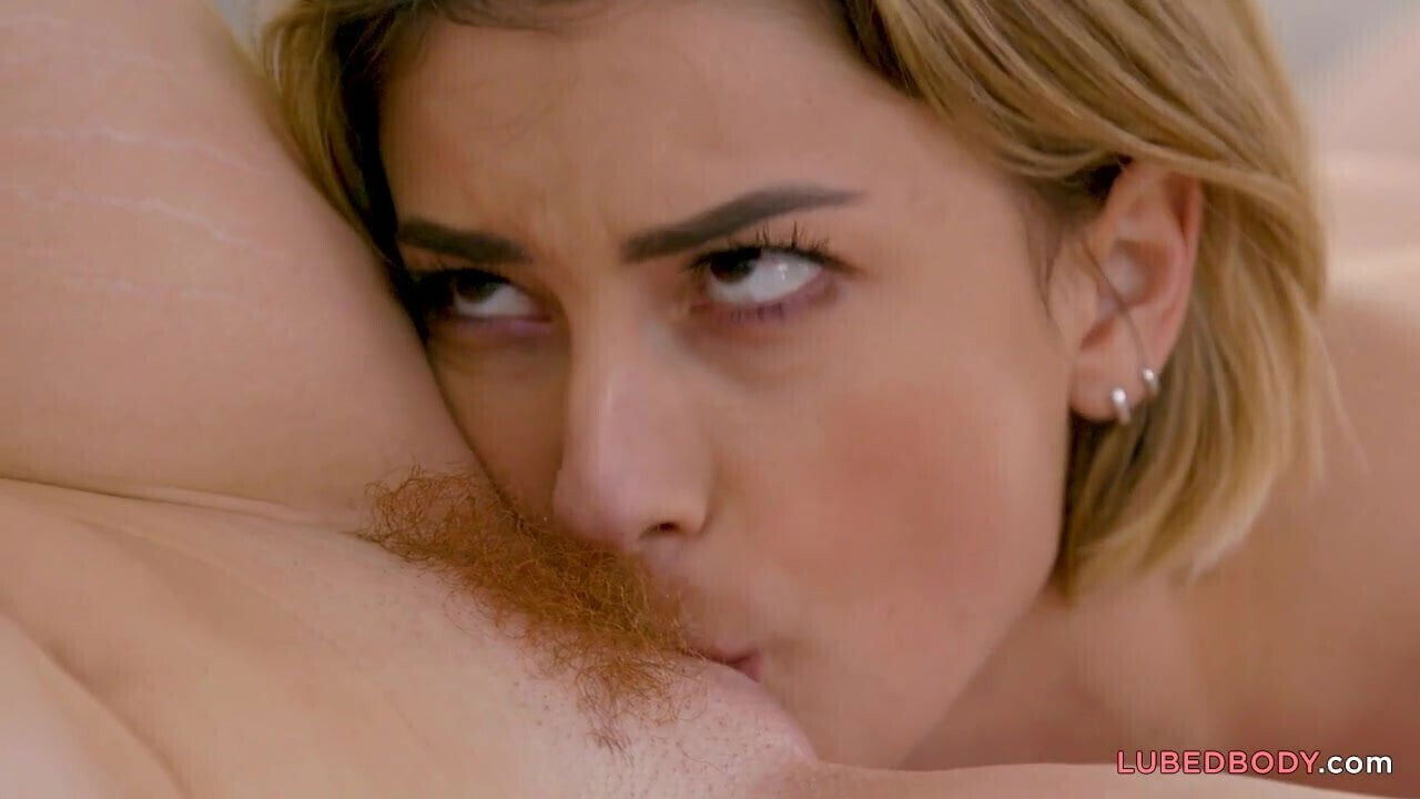 Lesbian chick Kristen Scott Lacy Lennon scene