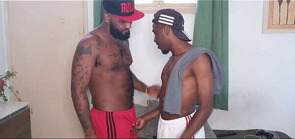 Peguei mavambinho zona norte praia levei casa para socar piroca nele