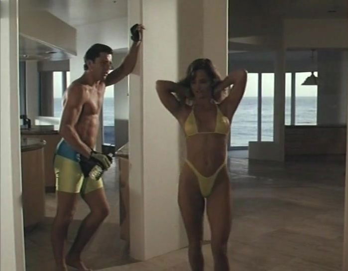 Gwen Somers,Melinda Armstrong,Tracy Scoggins in Alien Intruder (1993)