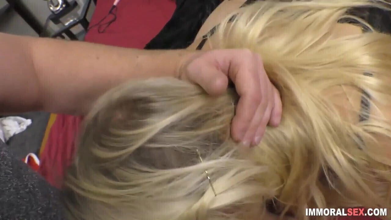 Blonde gets fucking live show