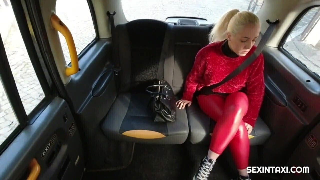 robbed blonde needs something more