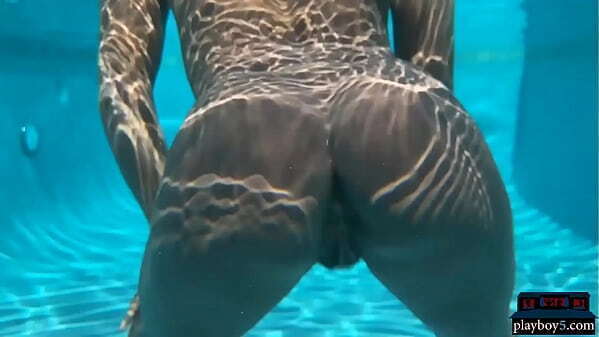 ebony milf model ana foxxx dips naked in a big pool and looks so hot