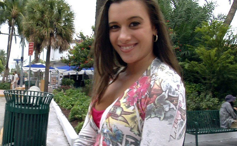 Vanessa Lee's good with her hands