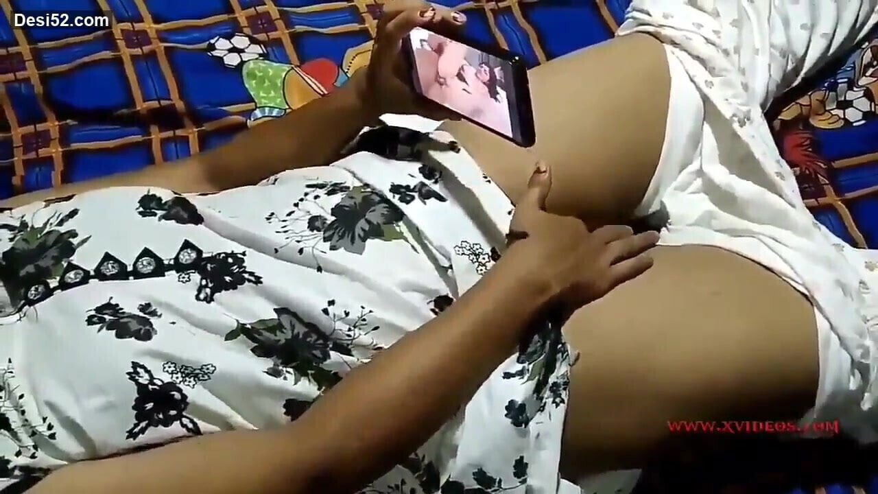 DESI BHABHI WATCHING PORN MASTURBATING