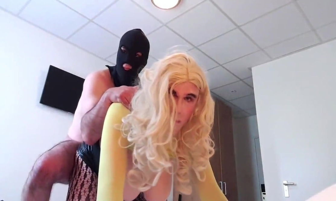 Suleika Latex No.300 Hotel Room Fuck With Happy Ending (facial)