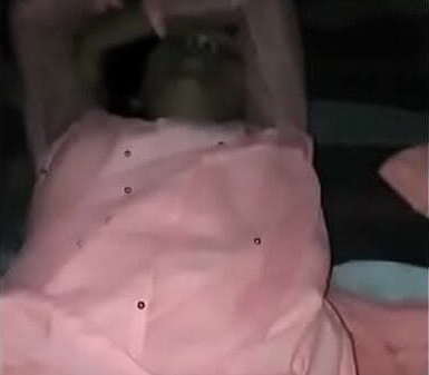 cholita abriendo patas peru