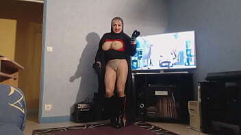 beurette voil&eacute_e dance nichons