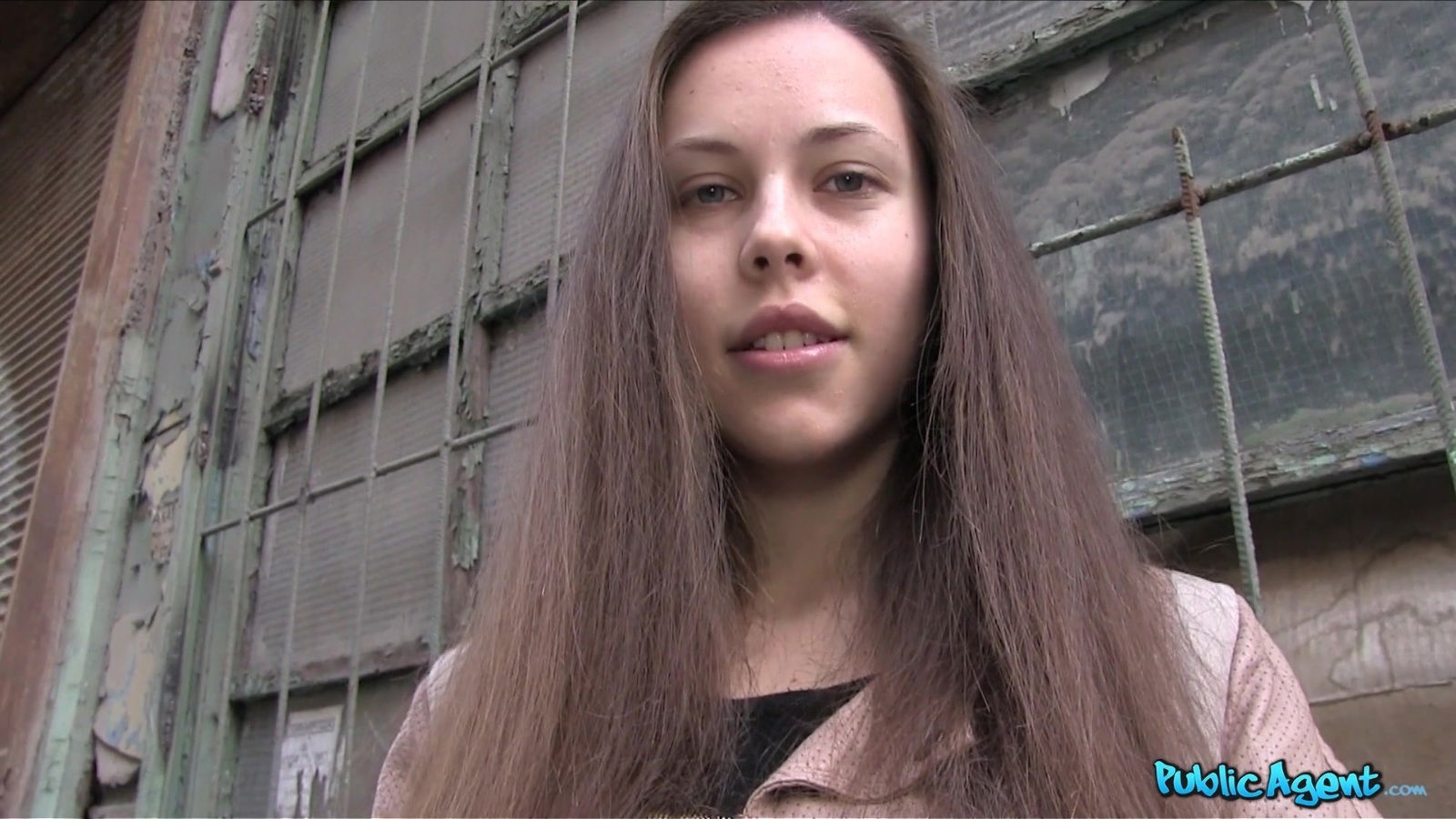 brunette Abril Alol takes money have outdoors