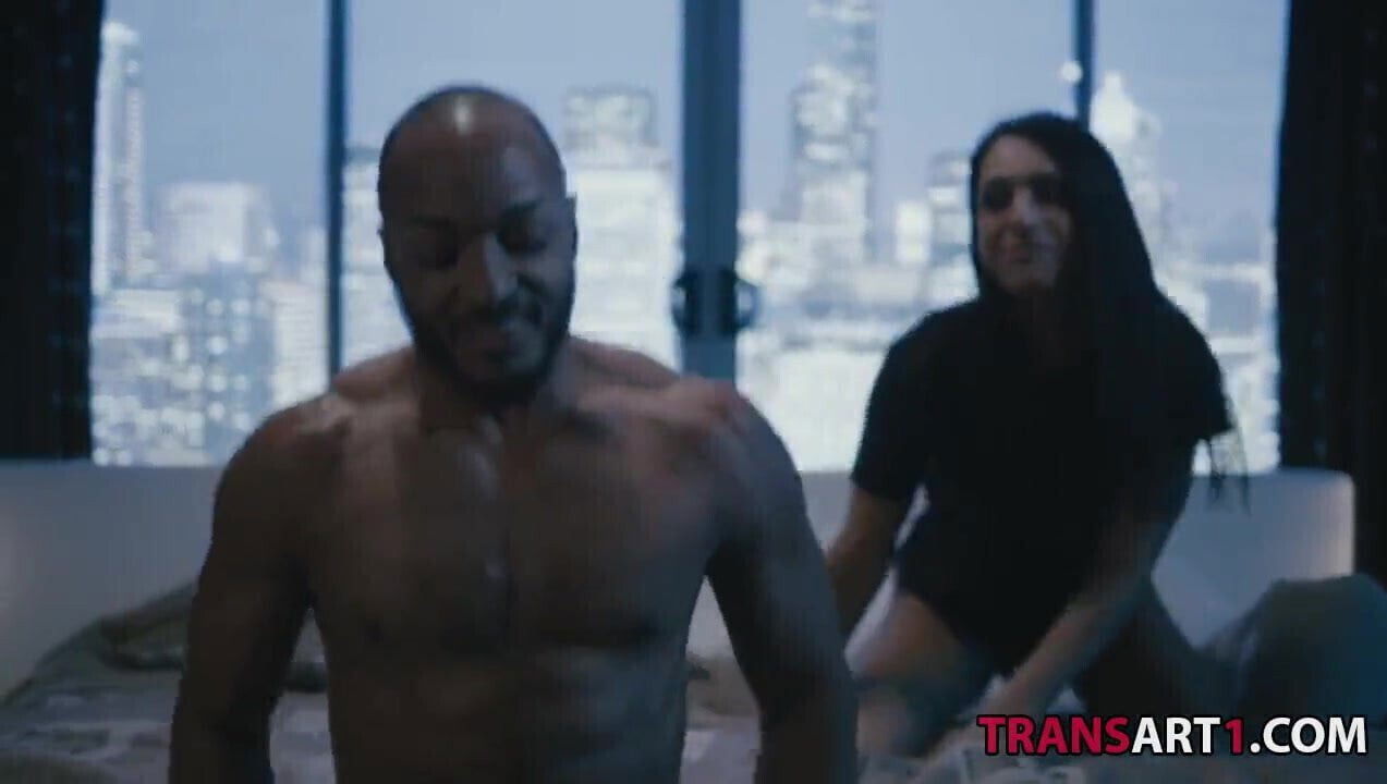 Long haired tranny serviced