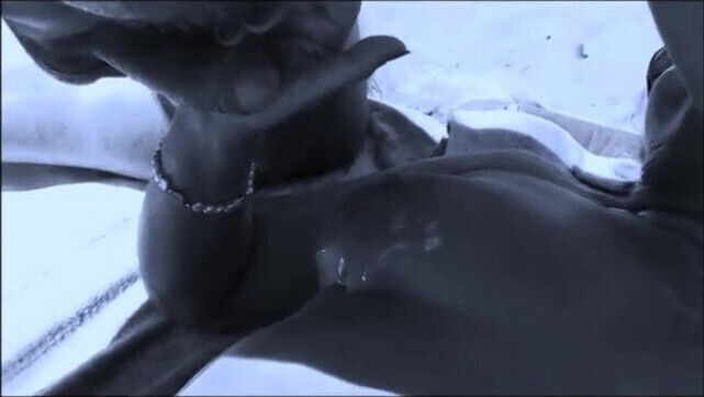 Punheta madura praia