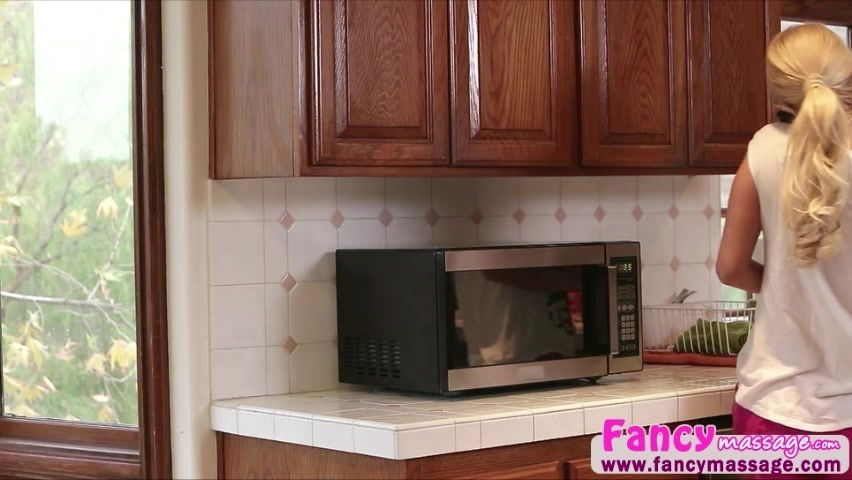 Beautiful Blonde Aaliya Love gives Cherie Deville a good massage