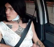 Sabrina Prezotte FUDENDO O UBER nos estacionamentos da Barra Funda. - Primeiro dia do ano peguei um uber para me deixar na rua da neca, tive que pagar a corrida fudendo o rabo dele...