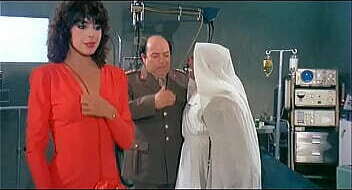 Helm auf ... Hose runter (La Dottoressa ci sta col Colonnello)