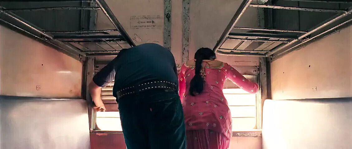 Parineeti Chopra Train Scene Ishaqzaade (2012) Movie