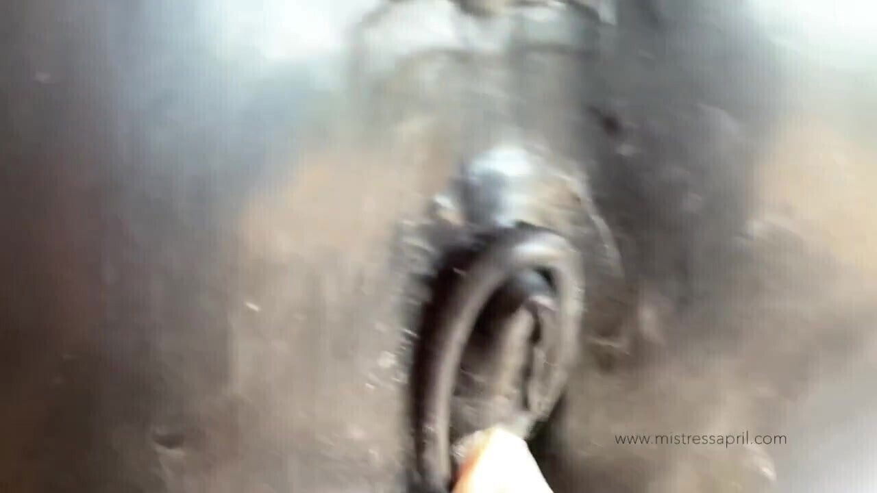 Dominatrix Mistress April Rubber slave torture