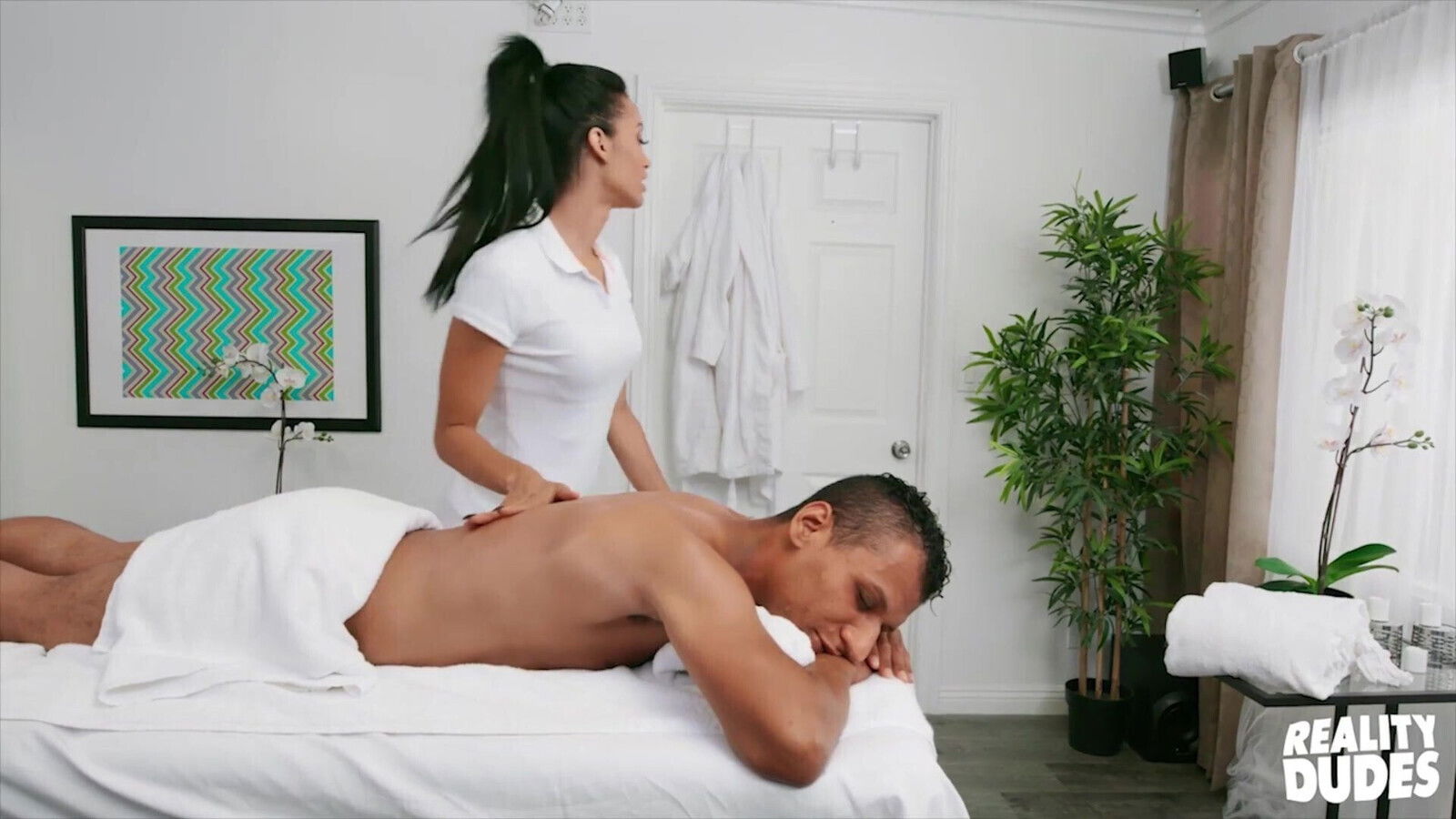 Muscular Fucks Skinny Gets