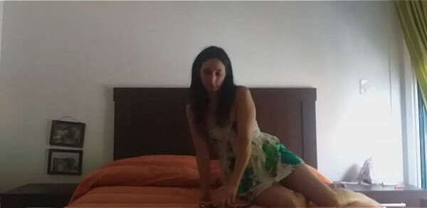 cama tocandome hasta llaman puerta