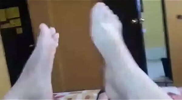 pies esposa cogiendo