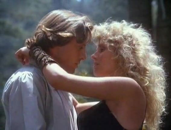 Lana Clarkson,Orietta Aguilar in Barbarian Queen II: The Empress Strikes Back (1989)