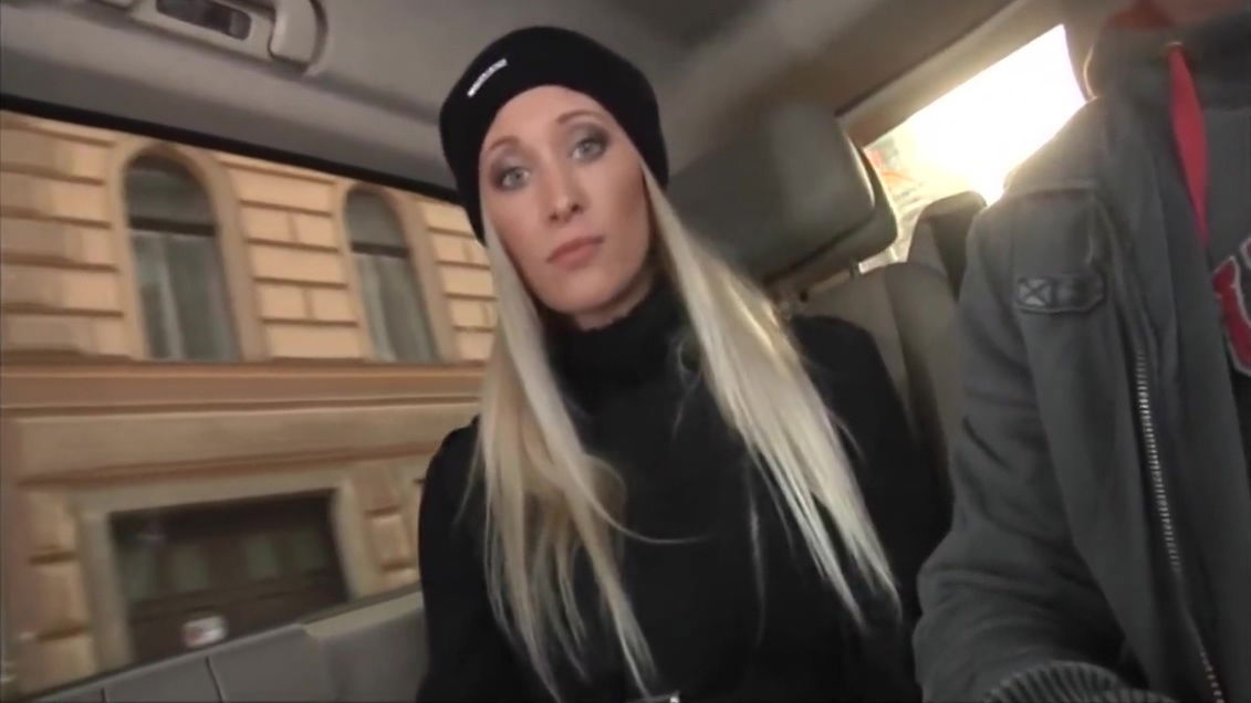 Lara Lorenzo Lara Braun, Taxi