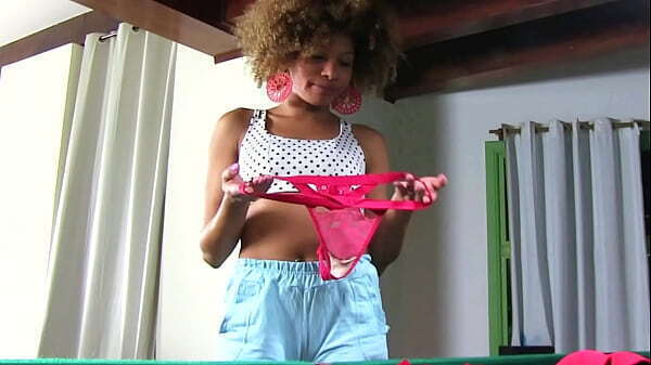 patr&atilde_o lingerie vermelha para limpar casa Giovanna Bombom