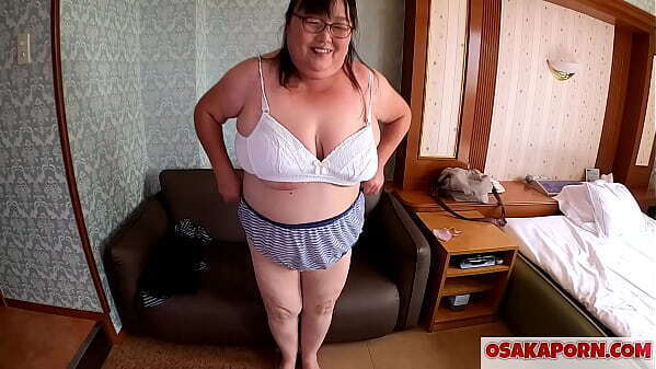 五十路田舎のお母ちゃん最後の大冒険 ぽっちゃり爆乳熟女50代でAVデビュー 巨乳素朴でぶ人妻 巨漢ど素人奇跡の出演 個人撮影 ハメ撮り オリジナル インタビュー OSAKAPORN