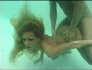 Underwater Robyn