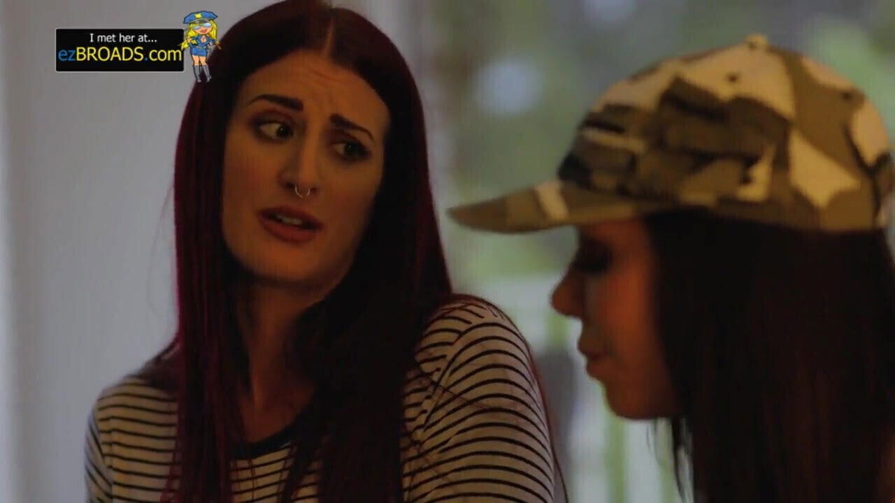 wife rubbing pussy with neighbor