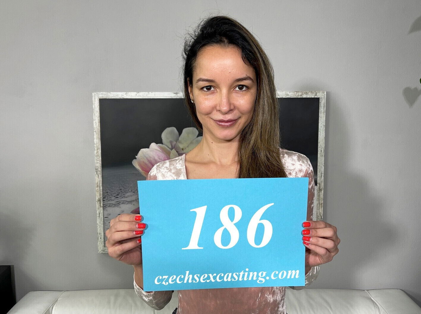 Sexy milf looks like teen