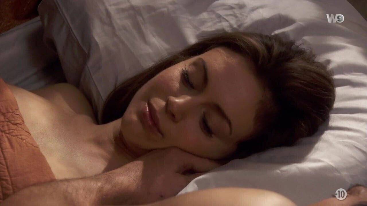 Alyssa Milano Wisegal