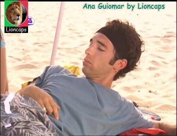 Guiomar Perfeito Coracao Lacos Morangos lioncaps