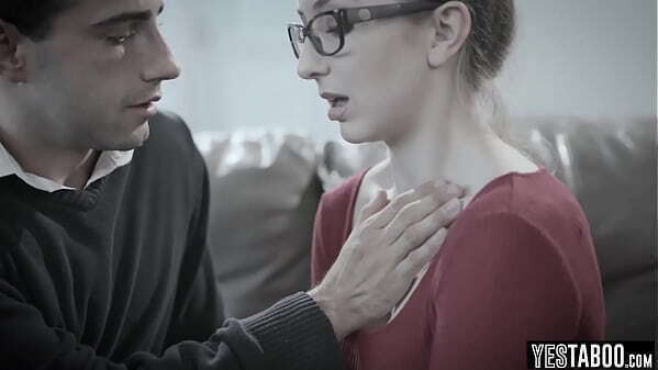 Teen nerd Gracie Green trying write does very