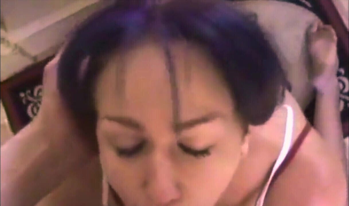 Cheating Wife Gives Head