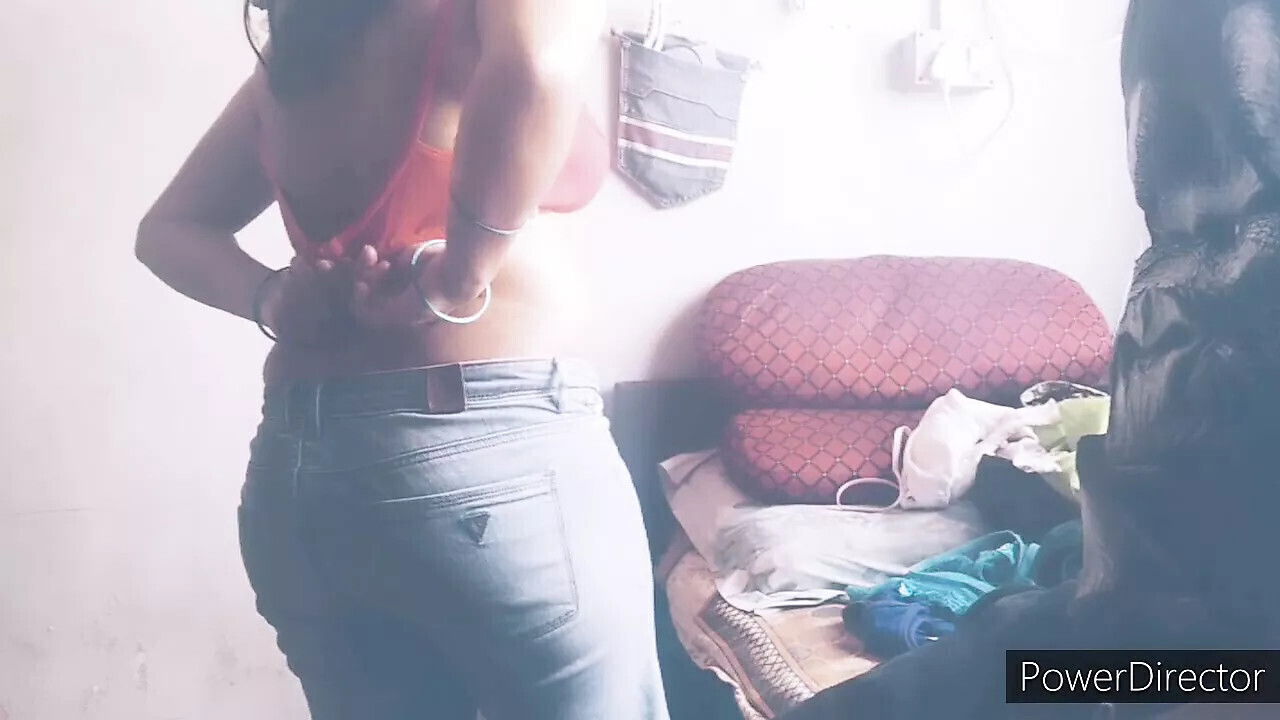 Indian Mom's nayi bra)s.son swallow