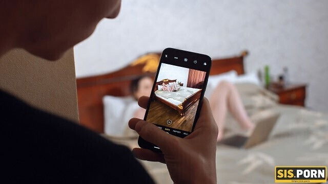 SIS.PORN. Slut cant fondling pussy with hands stepb