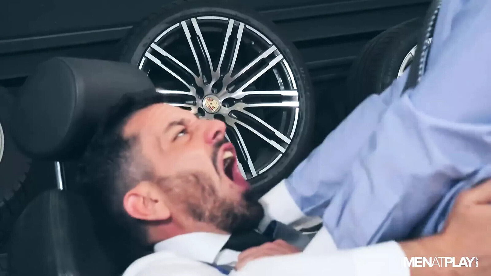 DANI ROBLES DISCOVERS GILLIS HARD PARTS