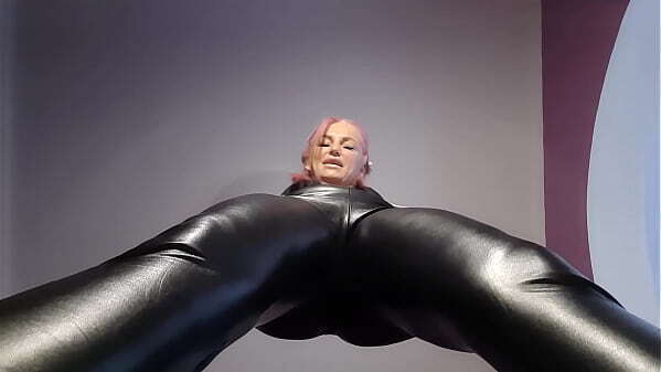 Mistress play with slave