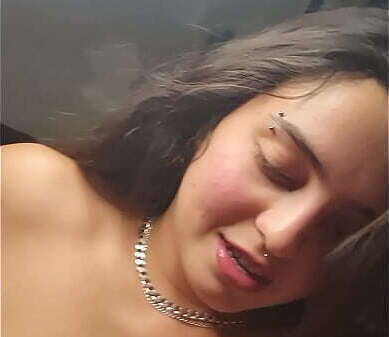 [Area51FREAK] uncontrollably SQUIRTING HERSELF after using VAGINA