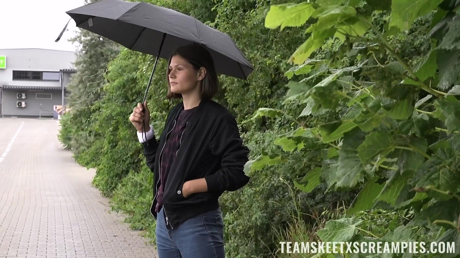 Passionate outdoors fucking with natural boobs Grace Carson