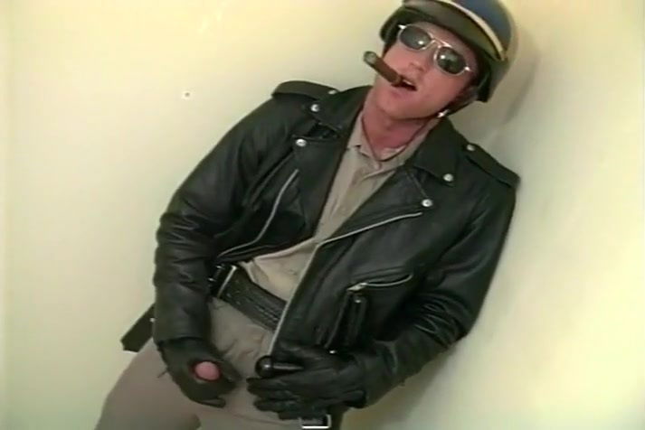 Horny For Some Cum Erik Ludwig Fucks Cop Jorgan Varg