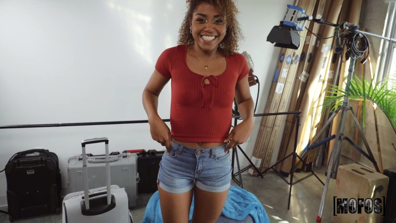 Ebony model Milu Blaze drops knees suck ride white dick