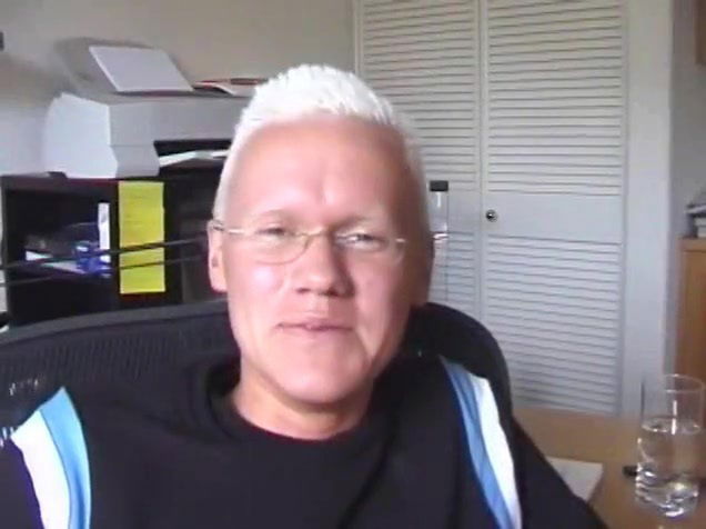 Anal Masturbation Makes Stud's Cock Leak