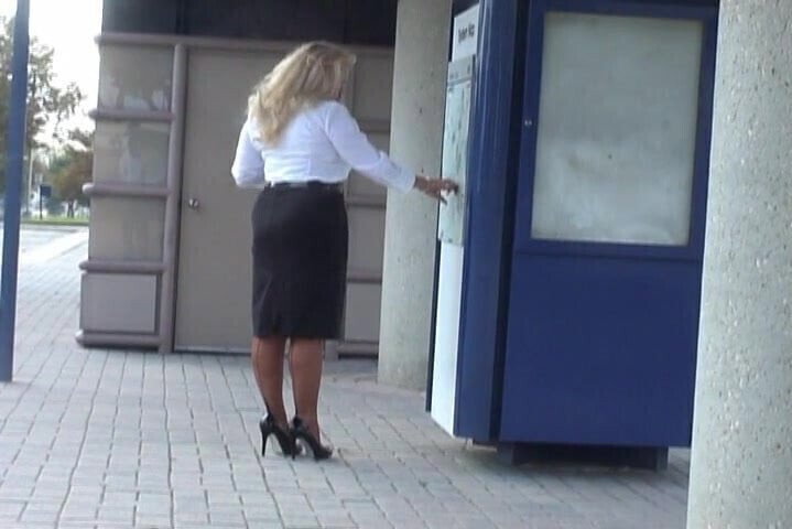 Waiting Train, Seamed Stockings Showoff