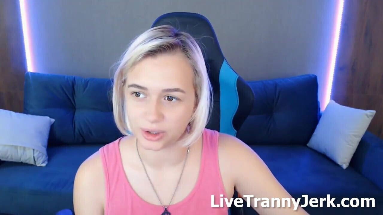 emilycuty live show