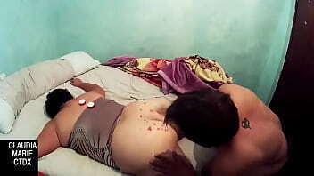 Llenando culo gorda cera luego comiendole todo coño. Fetiche velas