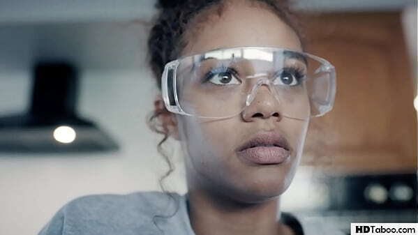 Coronavirus can'_t prevent wife have (with delivery boy) Jake Adams Scarlit Scandal