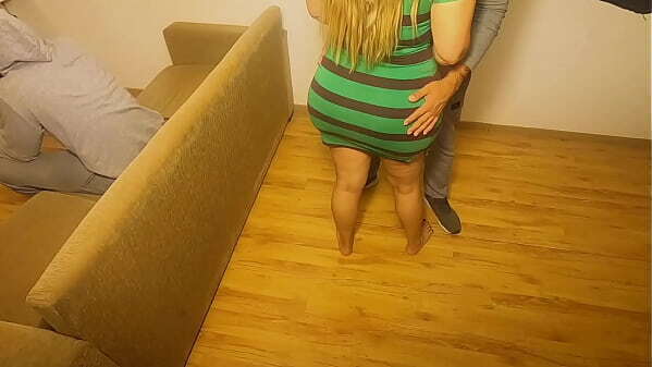 Boyfriend'_s Best Friend Fucked While Gaming